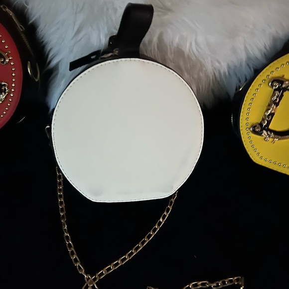 Purses - Picture 5 of 5